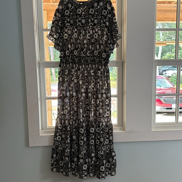 Max Studio Women's Plus Smocked Black White Floral Tiered Maxi Dress SZ 3X NWT - Picture 6 of 9